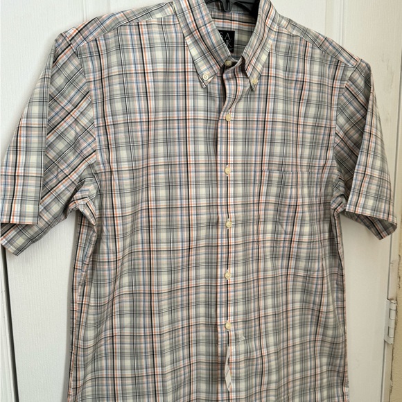NWT JOS A. BANK MENS SHORT SLEEVE PLAID SHIRT. TRAVELER’S COL. TAILORED FIT. - Picture 7 of 11